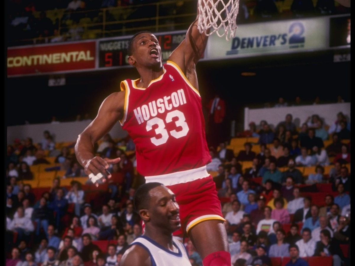 Otis Thorpe: 1991-92. 17.3pts, 10.5rbd, 3ast, 0.6stl, 0.5blk. 59.2 FG%, 00 3P%, 65.7 FT%.