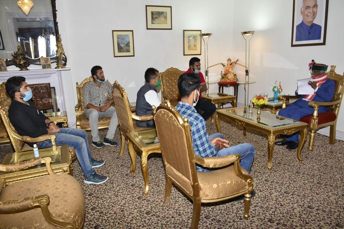 nsui's tweet photo. NSUI द्वारा चलाए जा रहे राष्ट्रव्यापी अभियान #PromoteStudents तहत NSUI हिमाचल प्रदेश के प्रदेशाध्यक्ष छतर सिंह ठाकुर ने NSUI के साथियों सहित महामहिम राज्यपाल को छात्रों को प्रमोट करने हेतु ज्ञापन सौंपा तथा सभी छात्रों को जल्द प्रमोट करने की मांग की।
#NoExamsInCovid https://t.co/EpPB1CqEUV