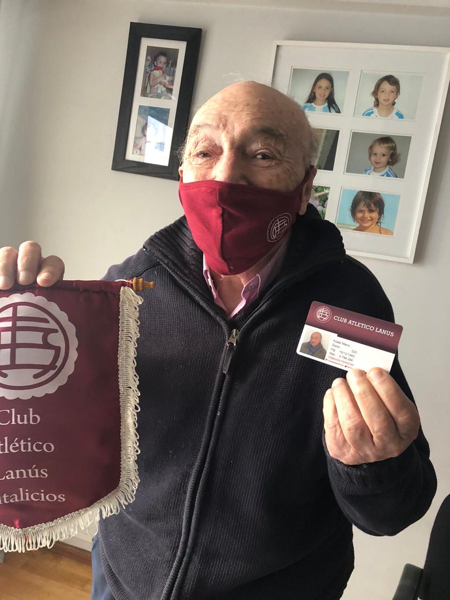vitaliciosgran3's tweet photo. Felices 90  años!! Mario Koatz socio 520 ! En éste momento tan especial estuvimos presente brindámdole una sorpresa !! ❤🇱🇻🇱🇻 https://t.co/Hy6Ovbrhwn