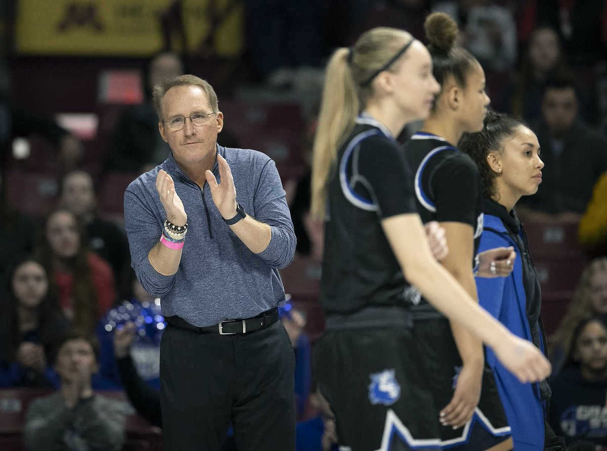 StribSports's tweet photo. Hopkins girls' basketball coach Brian Cosgriff has retired after a career in which he won seven state championships

https://t.co/2qYTX0GRkk https://t.co/wI2ClAX9Xc