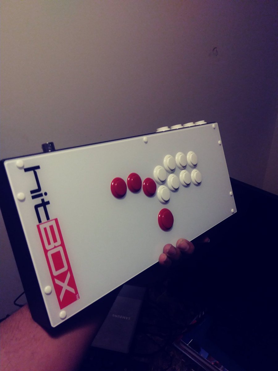 ZecrusChan17's tweet photo. My hitbox finally came in! Woah, nelly lmao XD

@Hit_Box https://t.co/pm9ksDPVRC