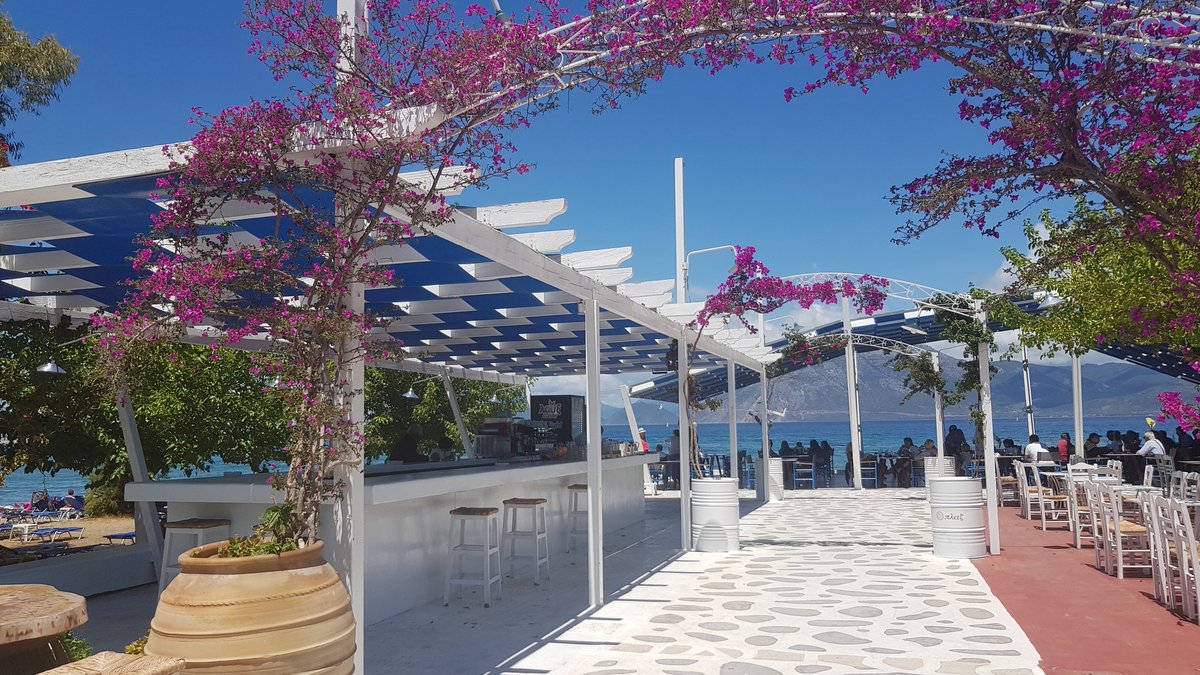 StavroulaSokoli's tweet photo. Meeting venue plan vs meeting venue reality
#readcom #euproject #ReadingPromotion #filanagnosia https://t.co/BrBvCvCHGb