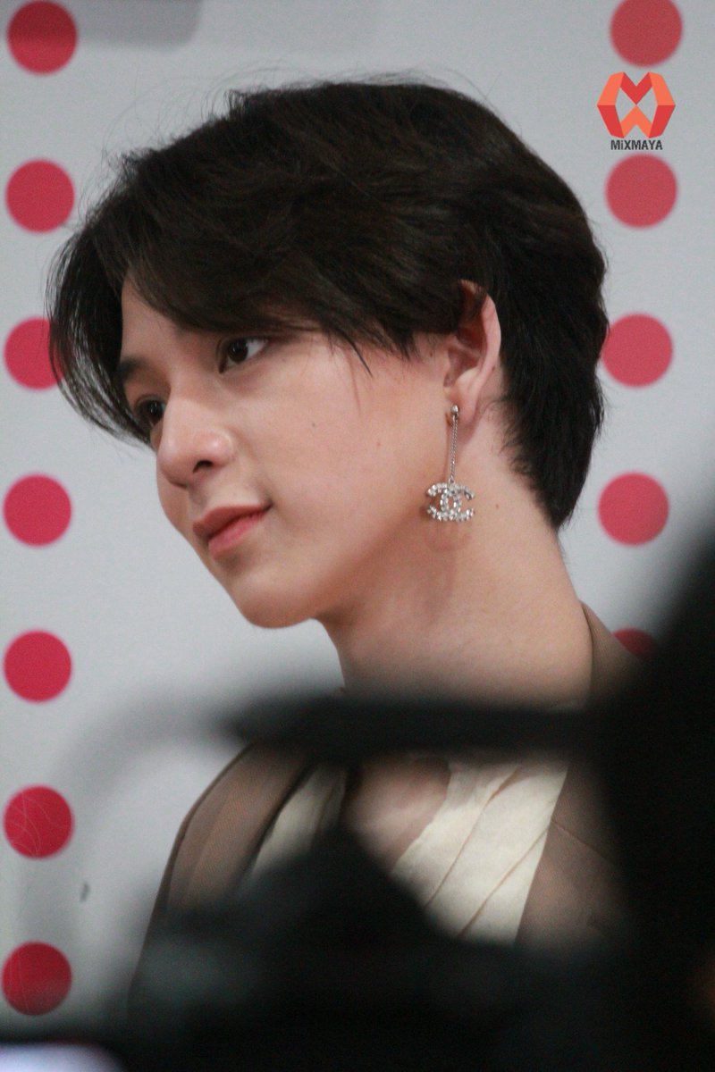 webmixmaya's tweet photo. เก็บตกภาพน้องบาสในงาน 
#idolexchange 

#บาสเด็กอ้วนที่แท้จริง 
#SB5xIdolExchange
#น้อนบาสสู้สู้ 
#bbasjtr 
#ชายในฝันSBFIVE https://t.co/caK4NDSWvD