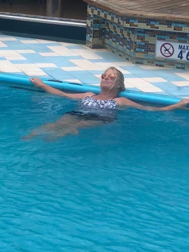 CruiseVlogs's tweet photo. Missing relaxing port days in the pool...... all alone. Lol 😉 what do you like to do on port days? Excursions? Explore ship? Lay on a beach? #portdays #cruise https://t.co/rXFkGJDoYO