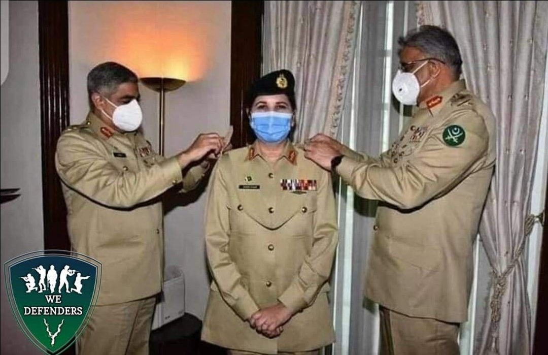 PAKisiARMY's tweet photo. آج میجر جنرل نگار جوہر نے لیفٹیننٹ جنرل کا رینک لگا لیا۔۔ چیف آف آرمی سٹاف جنرل قمر جاوید باجوہ اور ایڈجوڈنٹ جنرل نے  بیجز لگائے۔
 #WeDefenders🇵🇰 https://t.co/uVJyQlpKBl