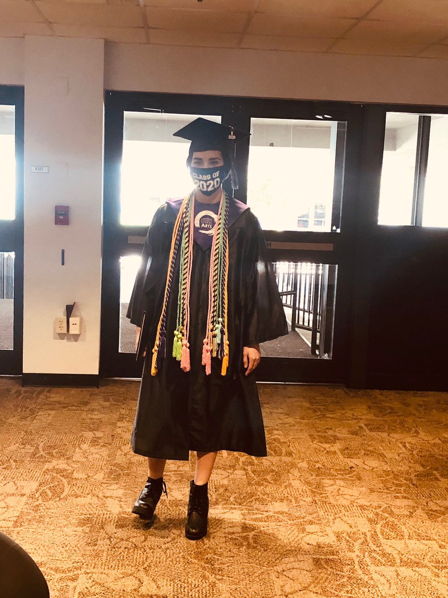 OCSArts's tweet photo. Congratulations OCSA GRADUATES!!!!!  You make us proud!!!!!  👩🏻‍🎓  🎓  👨🏻‍🎓 https://t.co/Vxb4rTivCP