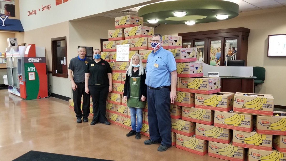 FMI_ORG's tweet photo. Those who nominated @martinsmarkets's Store Manager, Jim Grochowalski for this award cite his dedication to customers, strong mentoring skills and effective use of merchandising space as the keys to his success. Read more: https://t.co/LMYtvUqXbH #FMIStoreManager https://t.co/20IlXIc6T0