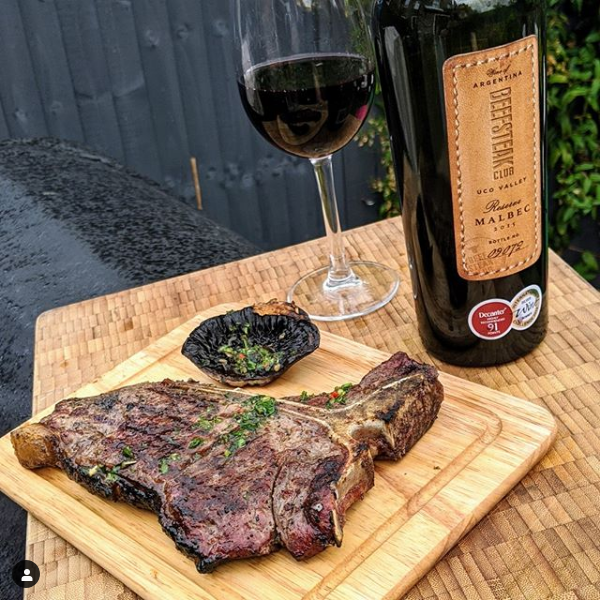 BeefsteakClub's tweet photo. Throwback to #FieryThursday, where the @BBQLads cooked up a delicious T-Bone steak to pair with our Reserve Malbec #TBT

📸@BBQLads, tune in on Instagram Live every Thursday 6pm BST
🍷  available from @Ocado 
#Malbec #BBQLads #TBoneTime https://t.co/qVkmxk4Lwp