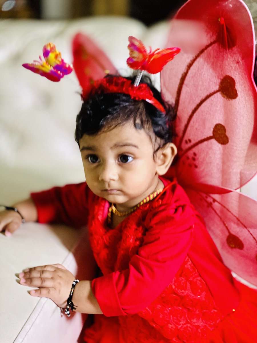 vaibhava's tweet photo. लीजिए भाई प्रस्तुत है #BlackTwitter #bluetwitter #yellowtwitter #redtwitter #pinktwitter #whitetwitter #twitterblack #twitterblue #twitteryellow #twitterred #twitterpink #TariniSharma ⁦@rohini_sgh⁩ ⁦@sakshijoshii⁩ ⁦@pankhuripathak⁩ ⁦@khanumarfa⁩ ⁦ https://t.co/tPRmWpNpji