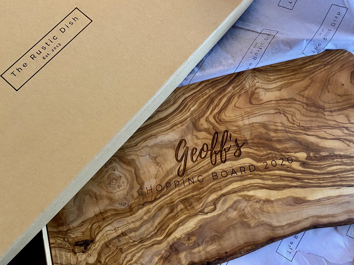 DragonExecutive's tweet image. What a really nice surprise this arriving today. Thank you to @penguinwm for such a lovely thank you gift. I enjoyed taking part in the Podcast series. A BIG thank you to all the team #pengiunwealthmanagement @TheRusticDish #greatgift #thankyou