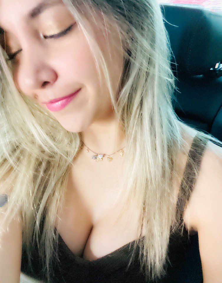 DanyGrass's tweet photo. Así mi cara todo el día si me despiertan antes de las 8 😒😒😒😒😒 #setedalaweva #amolaweva #tengosueño #quierolacueva #otras3horas #yadespierta #noque #danygrass @DanyGrass https://t.co/Li0L9OjN05