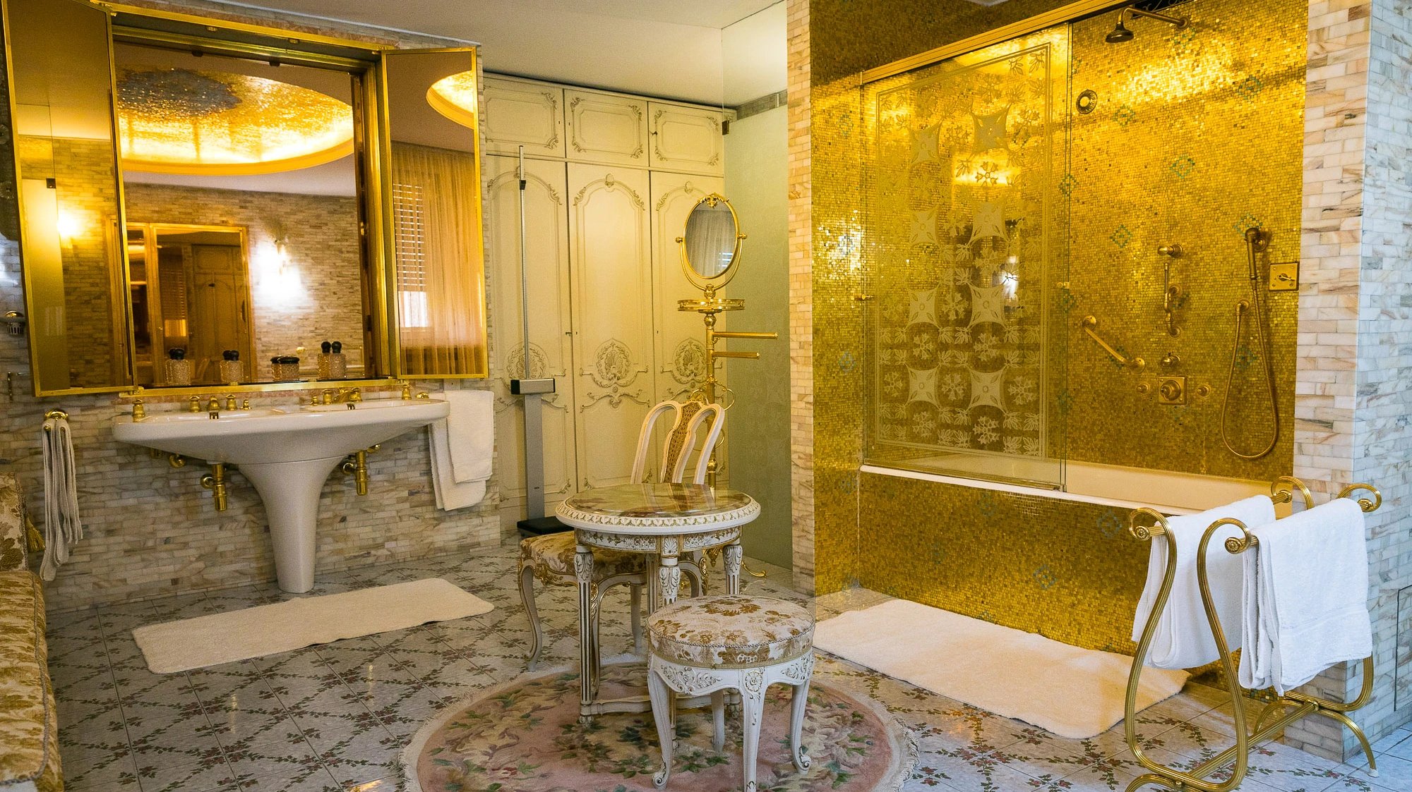 Frederik Pleitgen Secupp I Was Once In A Former Saddam Hussein Palace That Looked A Bit Like That Twitter