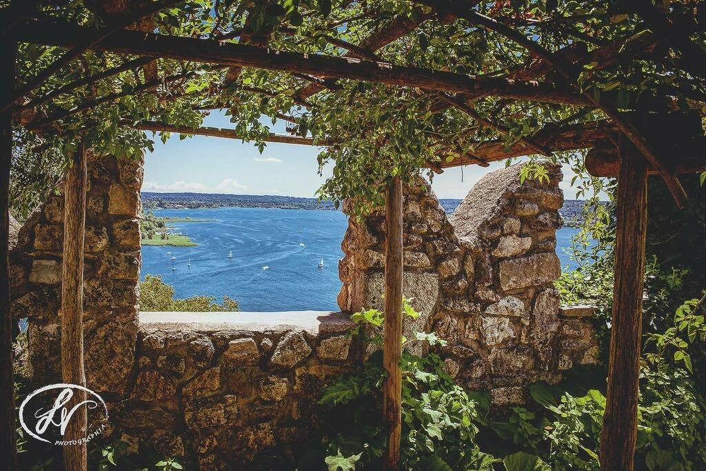 LPhotographia's tweet photo. ~ Lake Maggiore View ~
•
•
•
•
#lagomaggiore #angera #lombardia #italy #lake #lakemaggiore #photoclickig #clickfor_lombardia #igersitalia #igerslombardia #lombardia_bestphoto #lombardia_super_pics #lombardia_cartoline_ #scattoit #scattonature #lombardia_photogroup #new_p… https://t.co/p2DqtYF2r8