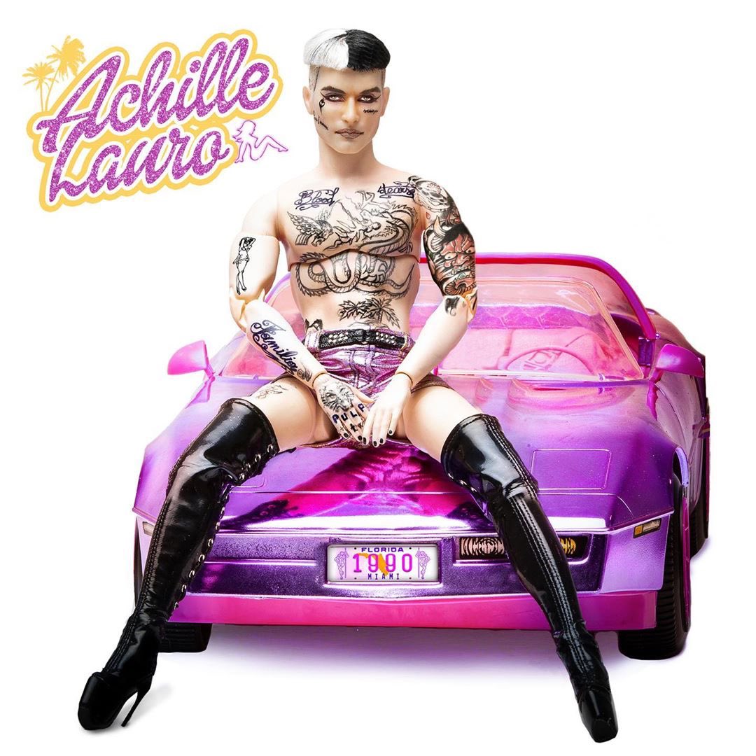 Nickcerioni's tweet photo. 24.07.2020
Achille Lauro - 1990 the album
U gonna love this 💘

About the cover:
Creative direction: Achille Lauro + Nick Cerioni

La Pazzesca bambola di Achille Lauro e’ stata appositamente realizzata a mano dai bravissimi @magia2000 https://t.co/X1M4ydhZ22