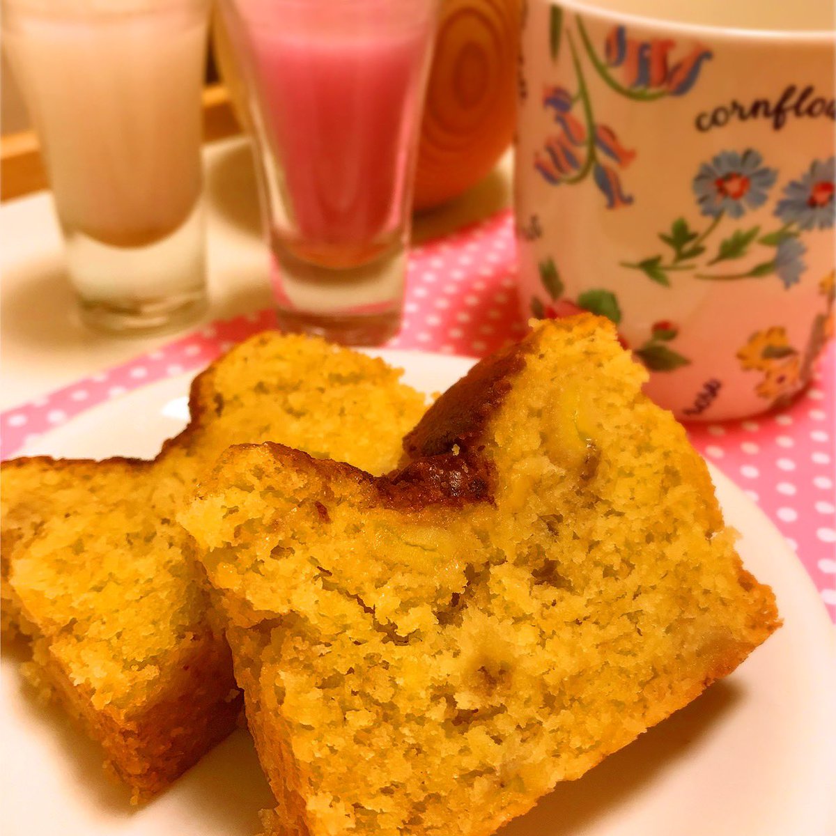 nojya34's tweet photo. 8月のJoyful Cookingは、『めっちゃ簡単パウンドケーキ』

8月9日（日）13:30〜16:30
アミュゼ柏３Ｆ料理実習室にて！

バナナの甘い味と高い香り、そしてしっとりとした食感を味わえるケーキです🍌

夏にオススメの、見た目もかわいく楽しめるアイスドリンクもご紹介！

#簡単レシピ
#バナナケーキ https://t.co/gSViFOt1rc
