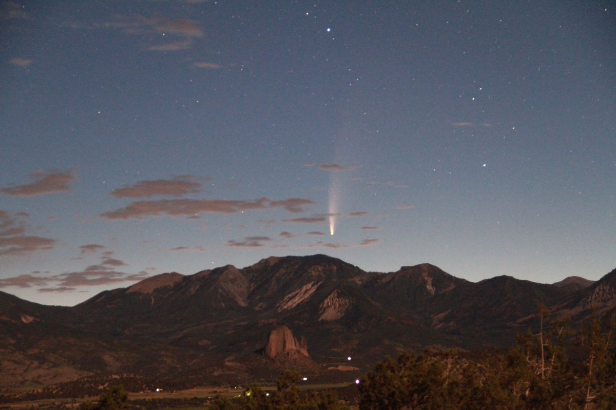 Comet C/2020 F3 (NEOWISE) over Coal Mountain in western Colorado. https://t.co/5pS6JUkaQ3