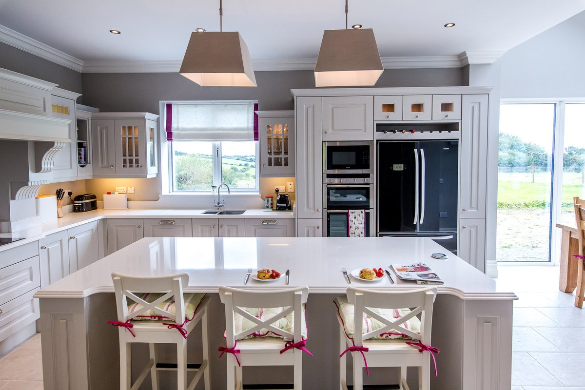 CelticInteriors's tweet photo. This stunning #kitchen from @CelticInteriors has been hand painted in Cornforth White &amp; features quartz worktops in Blanco Maple #interiorlovers #homeinspiration #homedesign #homeinspo #kitchendesign #irishmade #irishkitchen #madeincork #irishinteriors #madeinireland🍀 https://t.co/HMyUJb5Icy