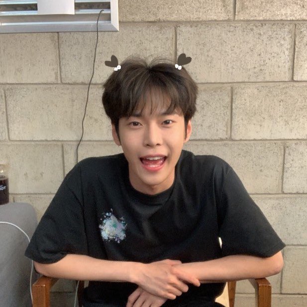 ༼;´༎ຶ ۝ ༎ຶ༽