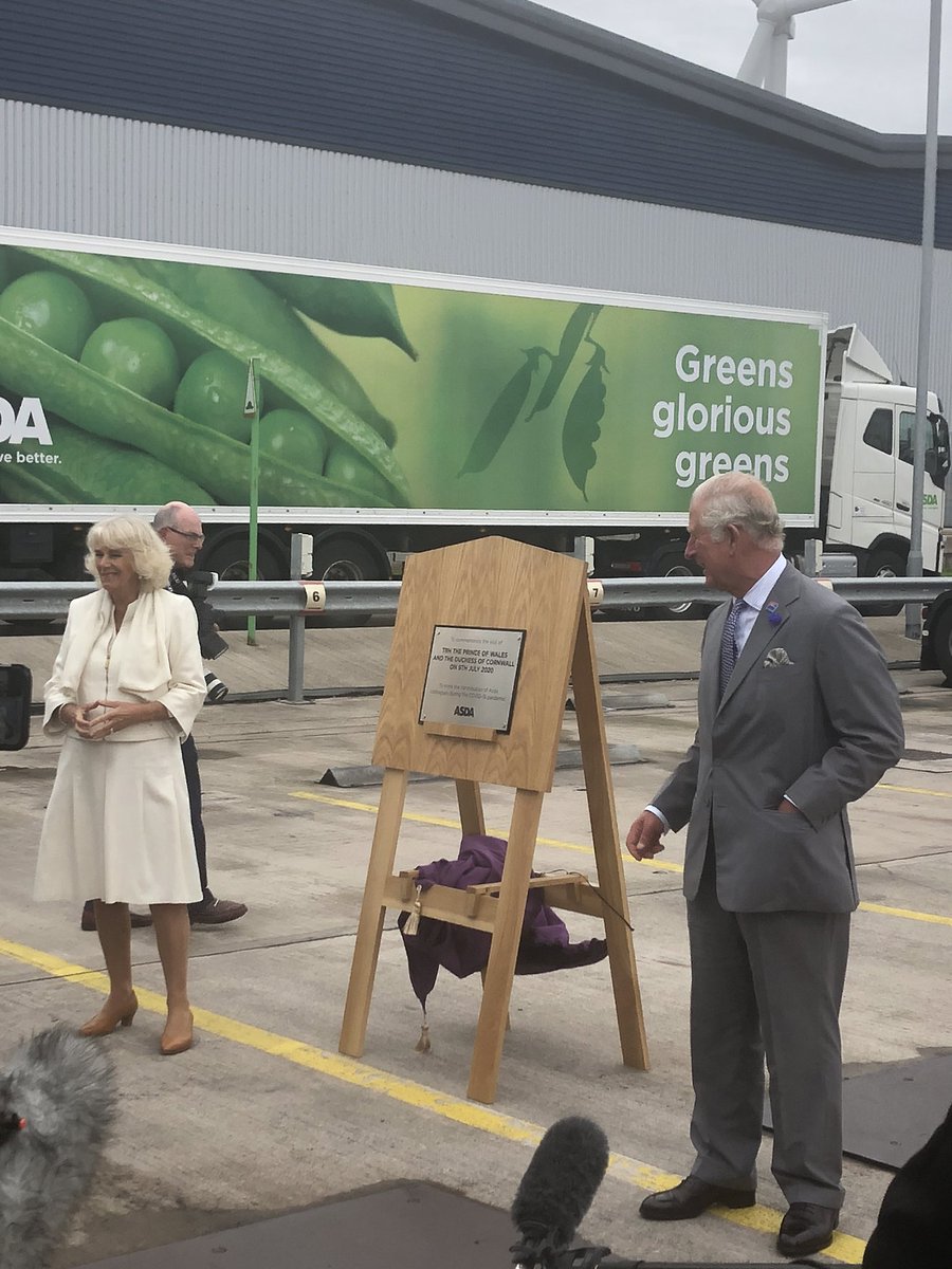 Clair_asdaPR's tweet photo. Fantastic experience for @asda colleagues at Bristol CDC &amp; @asdapatchway who today met The Prince of Wales and The Duchess of Cornwall- who came to thank them for their efforts during the pandemic. https://t.co/kS32NILFhm