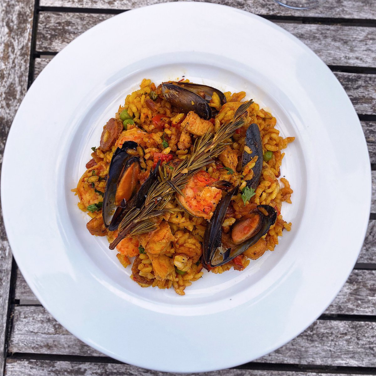 JadonJabes's tweet photo. Paella 🥘 🇪🇸
#CookingWithBubz
https://t.co/xc8SJBeM4u https://t.co/j87XO1DnLU