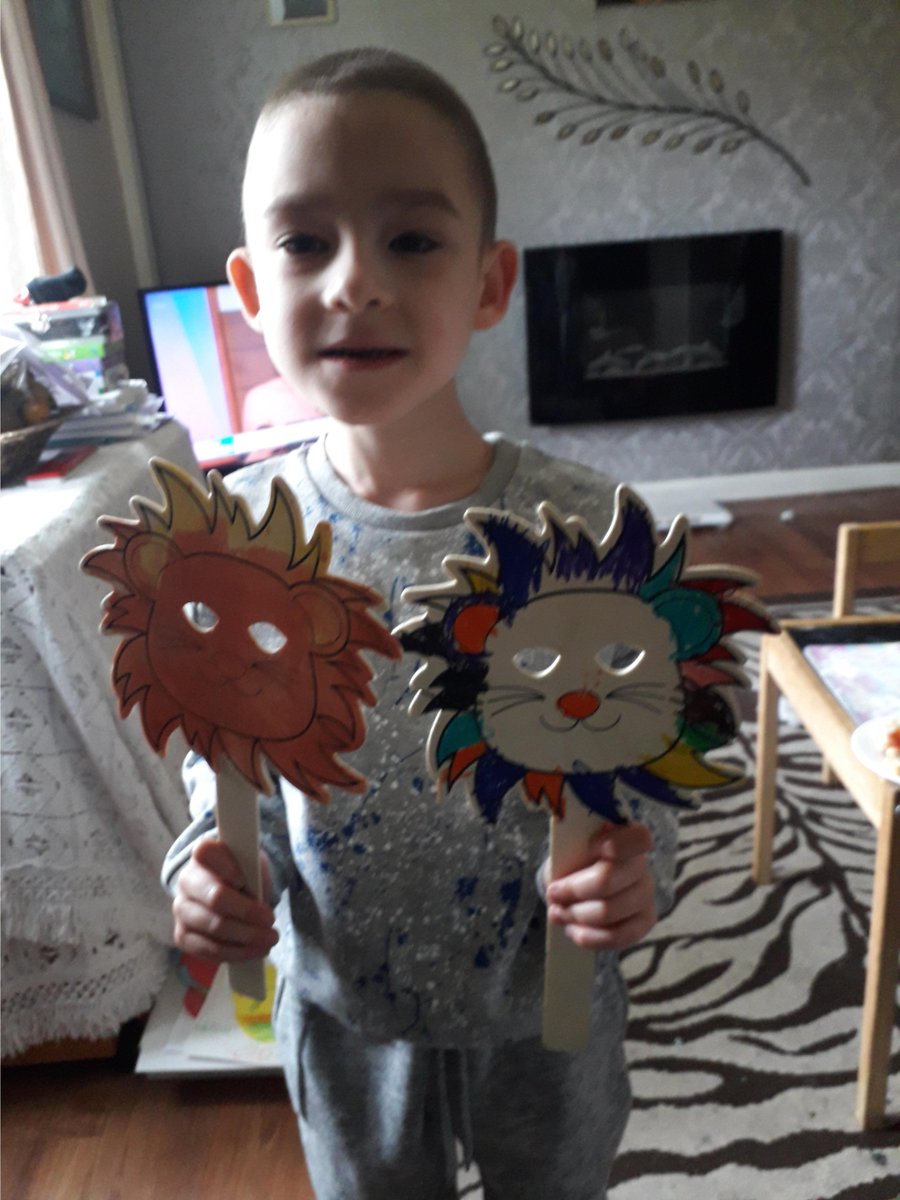 Newlands_PS's tweet photo. Fantastic #artwork from Zac with these fantastic masks!
#NPSChallenge #NPSArtWeek https://t.co/kr0gVxCURL
