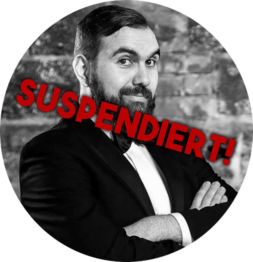 SpotfightDE's tweet photo. ❗️ Spotfight-Boss @PerkkiXWWE hat @ShaggySchwarz mit sofortiger Wirkung für 14 Tage suspendiert - außerdem gibt es eine Ankündigung zur Zukunft von @DaMack1 ❗️
Alle Infos dazu erfahrt ihr in unserer #WWENXT Review: https://t.co/uLAyOOLxIx https://t.co/3XCph3Ibip