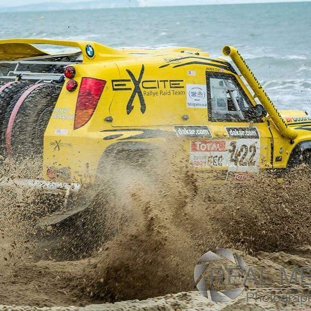 ExciteDakarGB's tweet photo. #tbt Bournemouth Wheels Festival, throwing sand in a beach driving demo. Great fun.
.
#offroading #rallyraid #sanddriving #femalecrew #womeninmotorsport #girlracers #bringon2021 #bournemouth #poole #dorset #getinvolved #backthebrits #festival #motorsport https://t.co/NTTcgqumUd