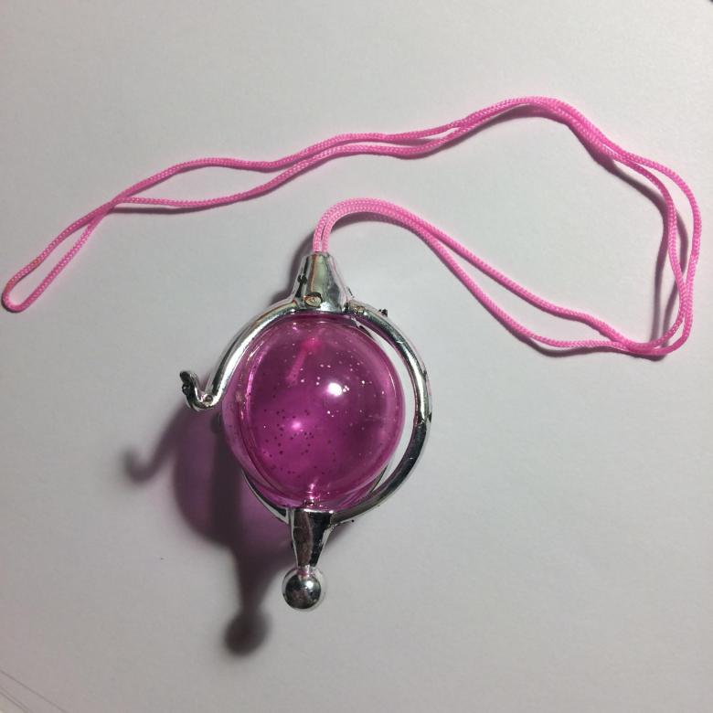 Всё ещё хочу себе подвеску ввиде сердца Кондракара из сериала «Чародейки» —