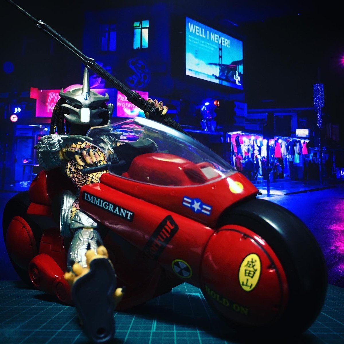 araithegamer's tweet photo. Predator Bad Blood
#badbloodpredator
#enforcerpredator
#akira
#kanedabike
#predator
#オモ写
#フィギュア撮影友の会
#figlife https://t.co/gqUMtOtLOK