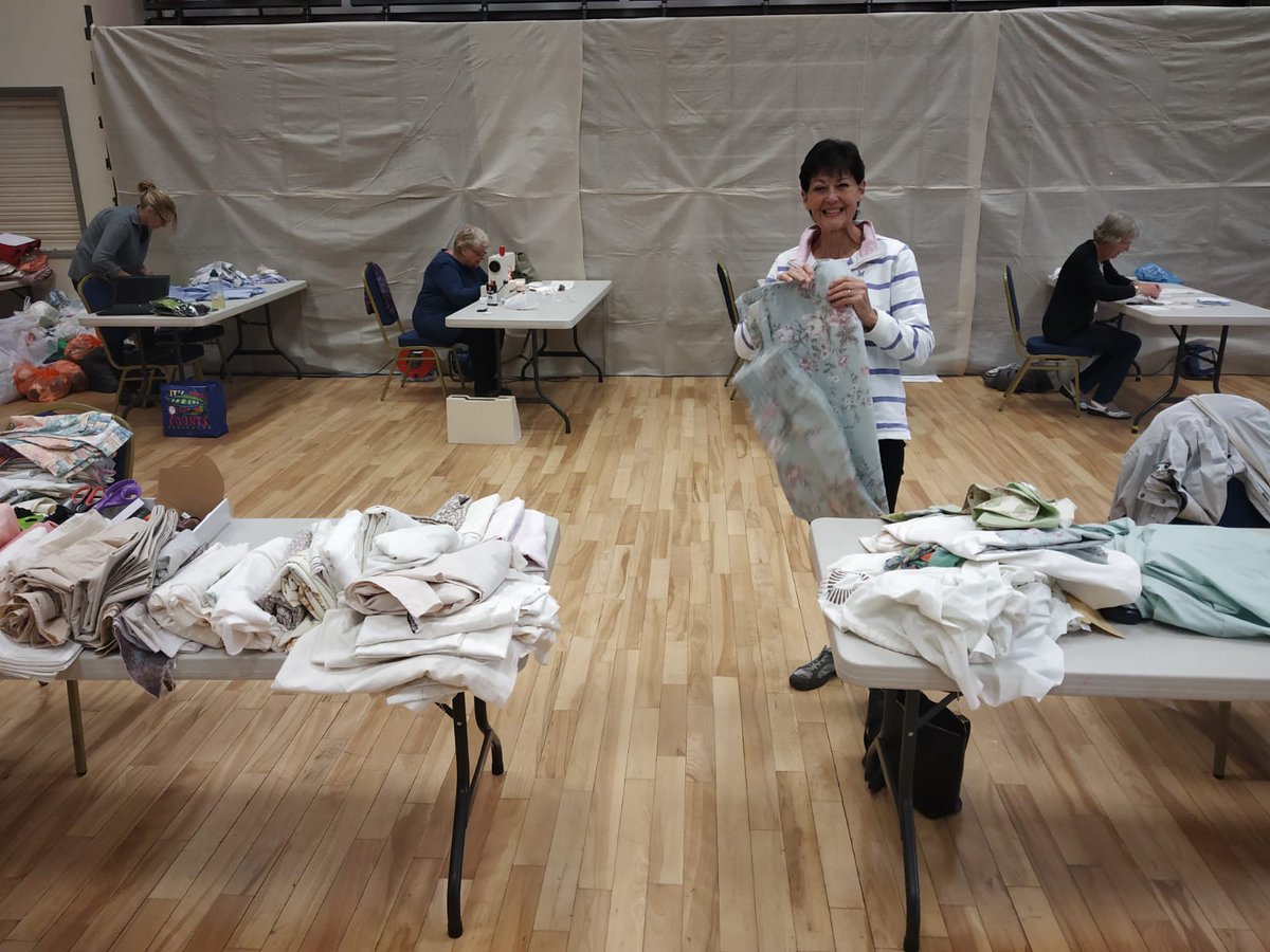 Rainy days call for indoor activities! Packing orders, sorting fabric, cutting patterns and having a chat! Thank you, ladies for coming over and helping in the morning shift at the Dronfield Civic Hall today. 💜🥰 <a href="/YourDronfield/">Your Dronfield</a> <a href="/Lee4NED/">Lee Rowley</a> #volunteers