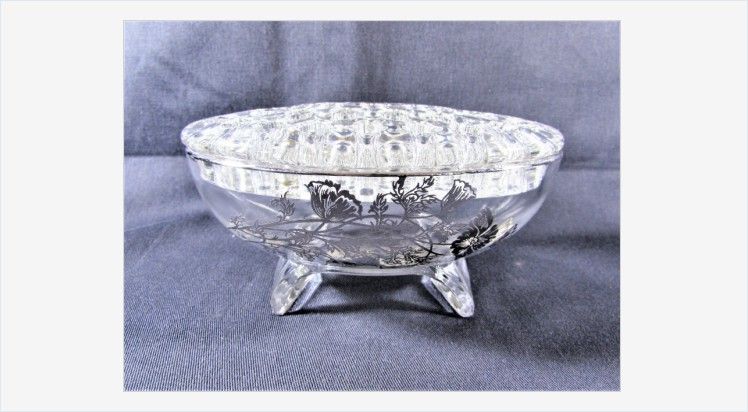 EtagereAntiques's tweet photo. Viking Glass Flowerite Flanders Poppies Candle Flower Frog #SilverOverlay #vikingglass #gotvintage #Vintage #Flowerite #Flanders #Flowerfrog #vintagedecor https://t.co/VDqMgQDoVG https://t.co/JcJkWwplp7