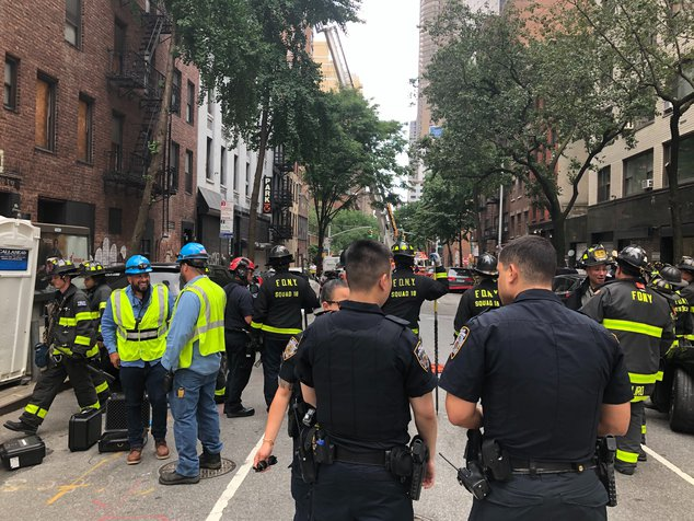 erik_engquist's tweet image. Masks, anyone? (Photo from @Gothamist after July 8 building collapse)