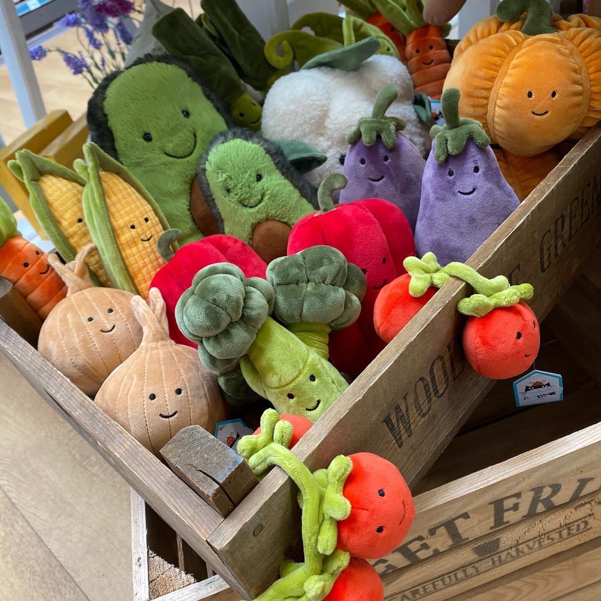 We have expanded our range of Jellycat toys and gifts which now includes their Amuseable range. We love the cute vegetables and the bobble hat wearing avocados 😍
What one is your favourite? Let us know in the comments using the relevant emojis!
🥑🥦🍆🥕🌽🍅🍐🌶🍉🍓🍌🍍🥐☕️🥨