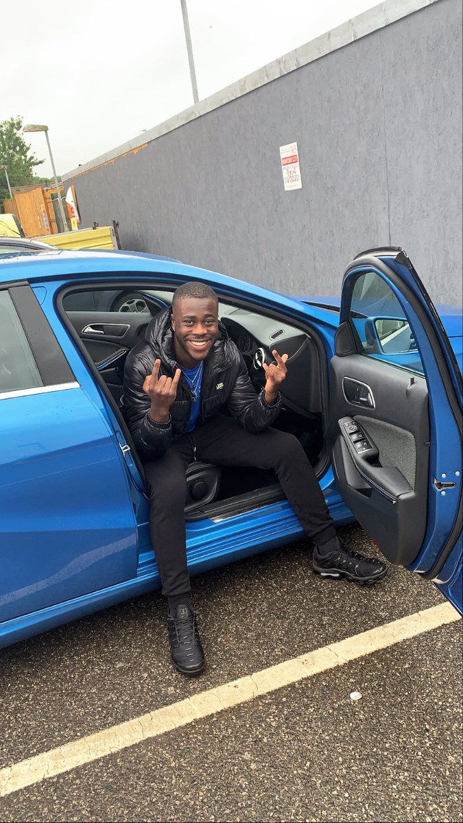 willxbensonjr's tweet photo. 18 and bought my first car🦋blessings https://t.co/ofv2zKMKBO