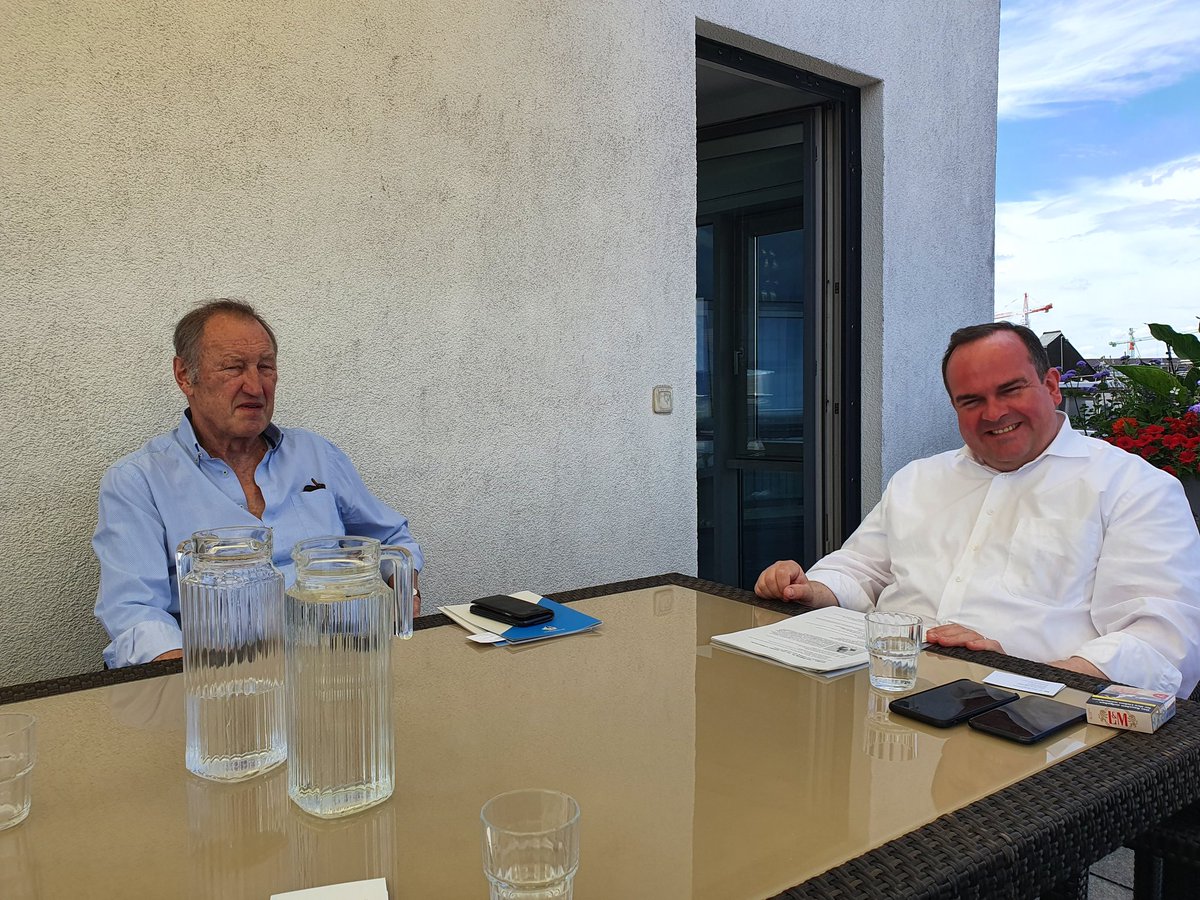 ThomasBoenig's tweet photo. Tolles Gespräch heute im Wirtschaftsreferat (RAW) mit Hr. Dr. Lampersdorfer &amp; Dr. Kirschbaum von Door2Door zu den Themen Mobilität und verschiedenen gesellschaftlichen bzw. sozialen Themen. Wirtschaftsreferent Hr. Baumgärtner &amp; Hr. Eller vom RAW sind engagiert dabei https://t.co/ZcyxRDy7rs
