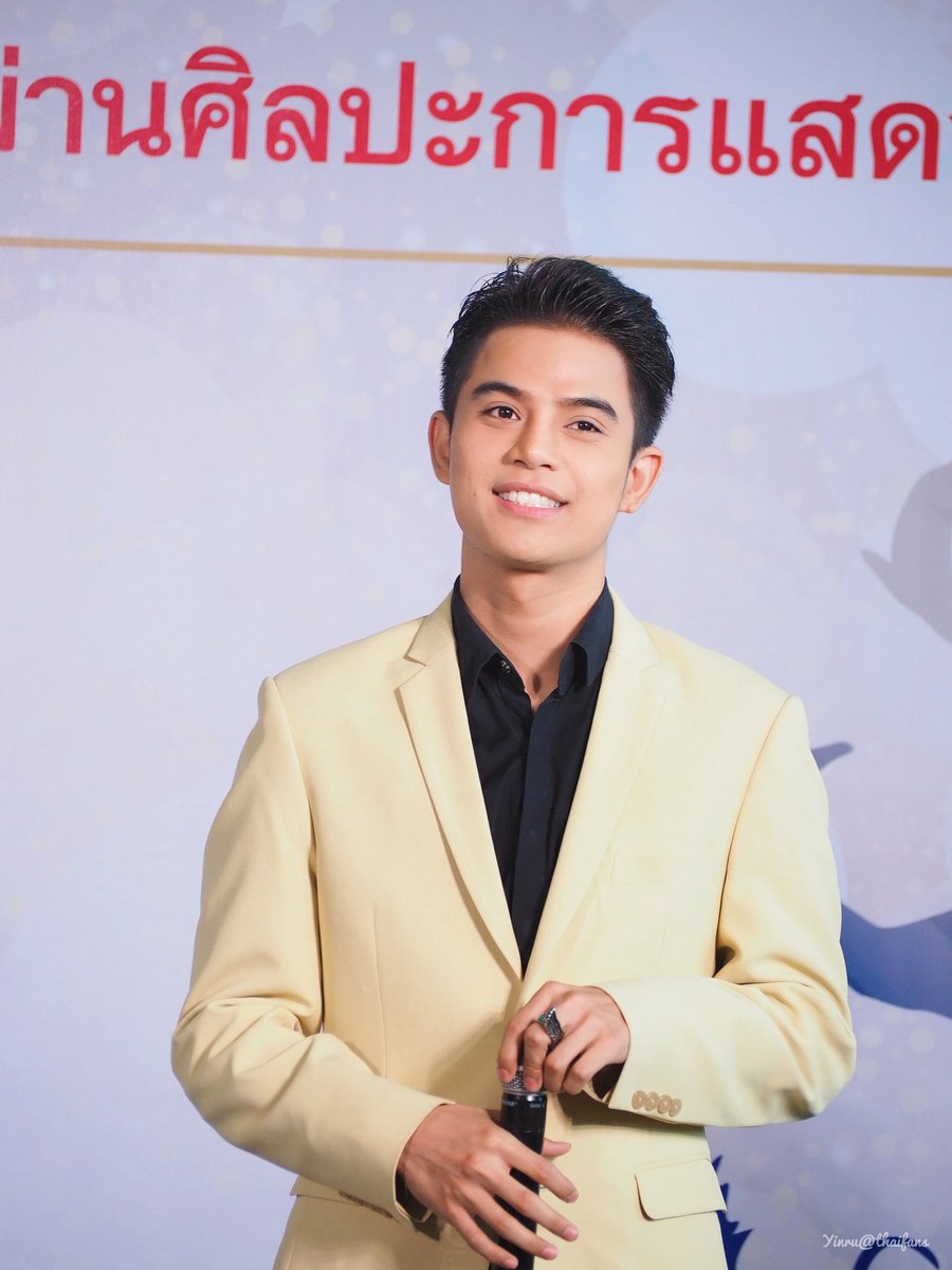 yinru_thaifans's tweet photo. ส่งรูป​ เบนซ์จิ​ วันนี้
งานพิธีลงนาม​ MOU ต่อต้านการทุจริต​และแถลงข่าวการประกวดต่อต้านการทุจริตผ่านศิลปะพื้นบ้าน
#มูลนิธิต่อต้านการทุจริต
#ช่อสะอาดต้านทุจริต
@Benz_jiraroj #Benzji #เบนซ์จิรโรจน์   #เบนซ์จิ https://t.co/UJdT9oaCrW