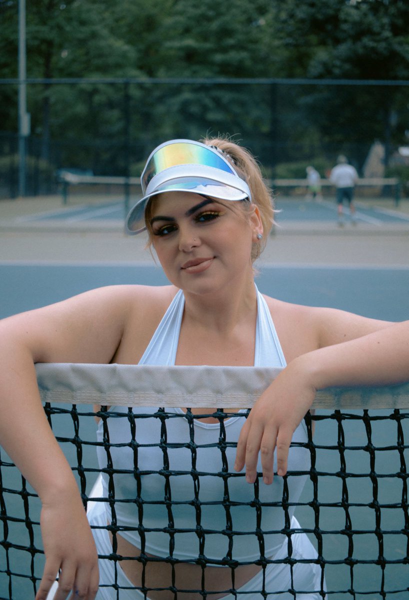 sarabeth_g's tweet photo. i’ll stop with these pics soon just had to flex for twitter real quick🎾 https://t.co/wc3WYbysHY