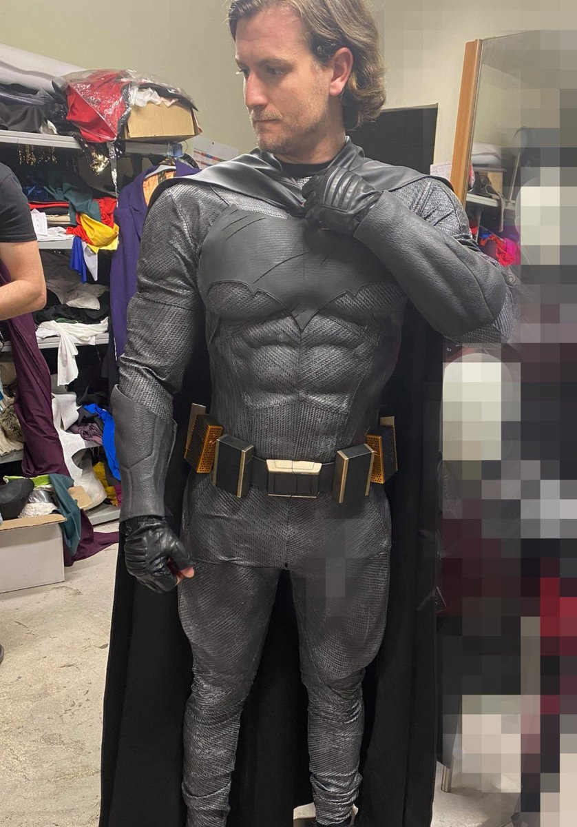 First test of my Dawn of justice Batman suit.

#cosplay #frenchcosplayer #screenaccuratecosplay #screenprintedfabric  #screenaccurate #replica #picoftheday #batman #batmancosplay #batmanvsuperman #dawnofjustice #wip  #releasethesnydercut #snydercut #ZackSnydersJusticeLeague