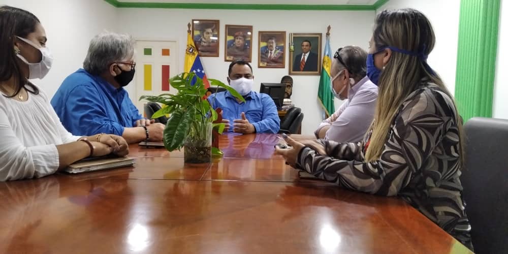 Alcalde de Mariño @g74_francisco “Con motivo de la próxima apertura del sector hotelero, junto con la Dir de Turismo municipal Edglys Rodríguez, nos reunimos con el Director de la Cámara Hotelera, Alberto Annecchini para  planificar la reactivación del motor turístico"