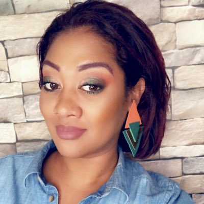 LoisFray's tweet photo. #NewProfilePic https://t.co/pO98hyCvBx
