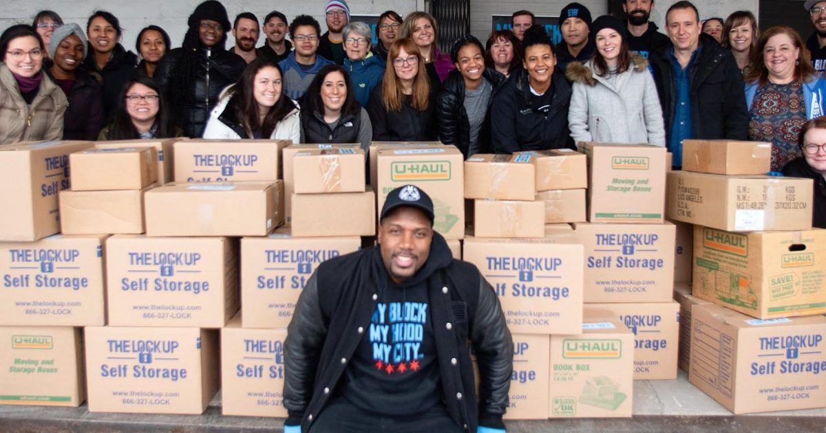 BlockClubCHI's tweet image. My Block, My Hood, My City needs volunteers to deliver masks and gloves to seniors this weekend. buff.ly/2Zc7nKq