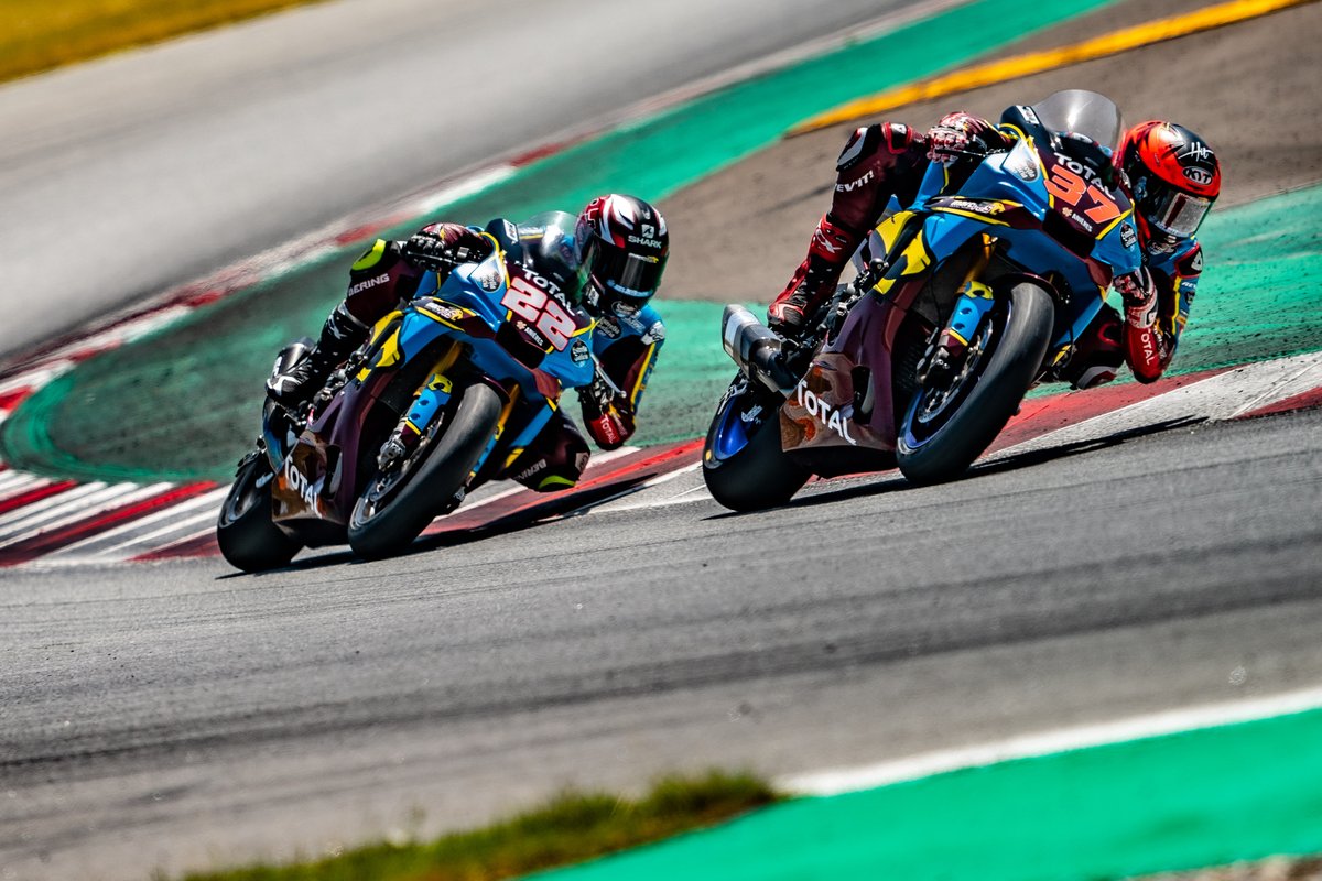 ElfMarcVDS's tweet photo. These two beasts, @Afernandez37 and @SamLowes_22  are completing an amazing test in @Circuitcat_eng ✊ with long runs, good paces and great feelings on the bike. 
#Moto2 #teameg00marcvds #MotoGP https://t.co/9ZDujWuo1P