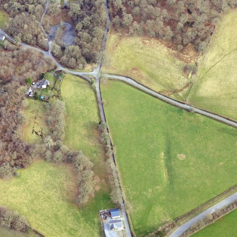 The site is an example of advanced Roman technology, including an aqueduct (or 'leats') system, moving water from rivers to mines.Frontinus later restored Rome's aqueducts, and wrote the definitive work on 1st century Roman aqueducts, "De aquaeductu"   http://penelope.uchicago.edu/Thayer/E/Roman/Texts/Frontinus/De_Aquis/text*.html