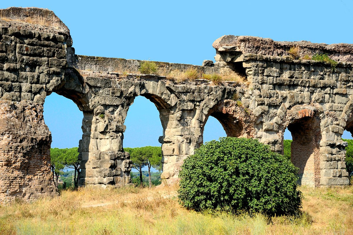 The site is an example of advanced Roman technology, including an aqueduct (or 'leats') system, moving water from rivers to mines.Frontinus later restored Rome's aqueducts, and wrote the definitive work on 1st century Roman aqueducts, "De aquaeductu"   http://penelope.uchicago.edu/Thayer/E/Roman/Texts/Frontinus/De_Aquis/text*.html