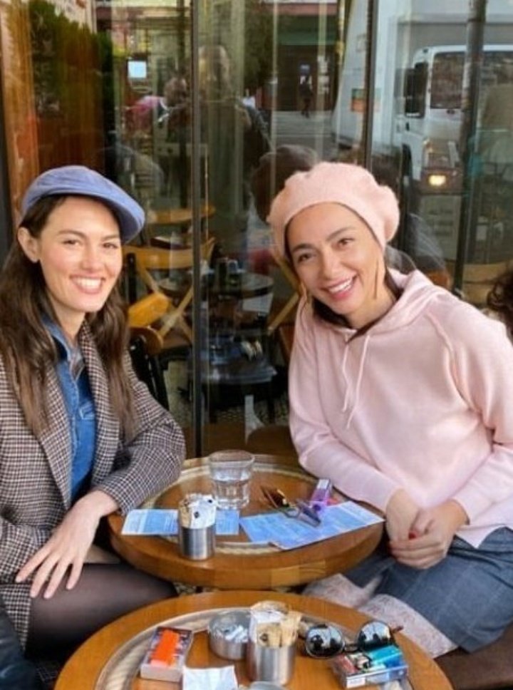 İki sezon çalıştığın arkadaşlarının numaralarını silmen görüşmemeniz beni hiç şaşırtmadı bu görselden dolayı...