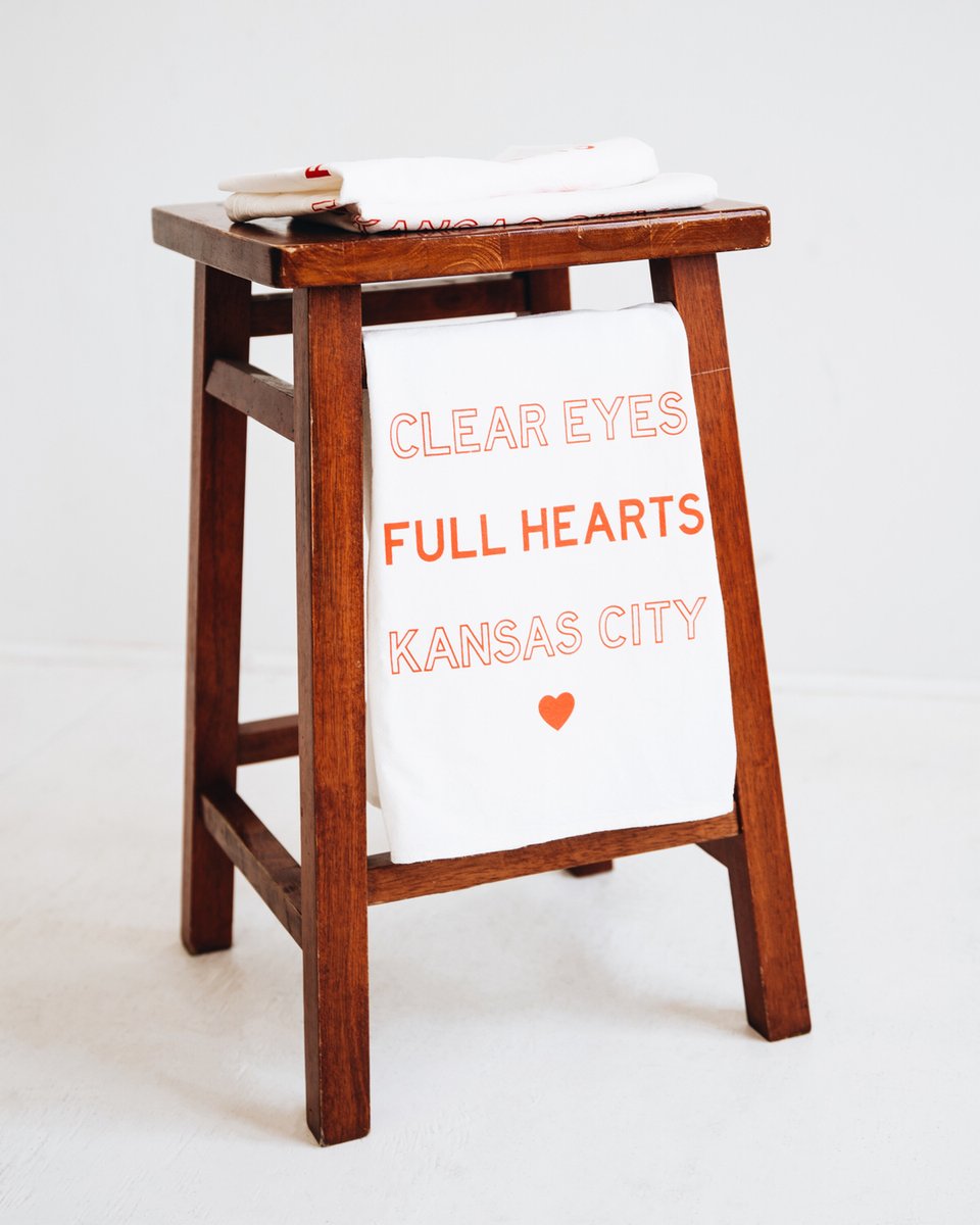 Who doesn't love a new hand towel especially when it's locally designed and printed!?
#madeinkc #shoplocal
📸: <a href="/blamilton_/">Blake</a>