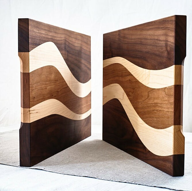lakeedgewoodca's tweet photo. New in the store, Ribbon Cutting Boards. Familiar to newsletter subscribers. Sign up in the store to receive advance news of new products and development updates. #maple #walnut #cherry #cuttingboard #charcuterieboard #shapeoko3 https://t.co/4aWR0enG66 https://t.co/z7D2se6ZjA