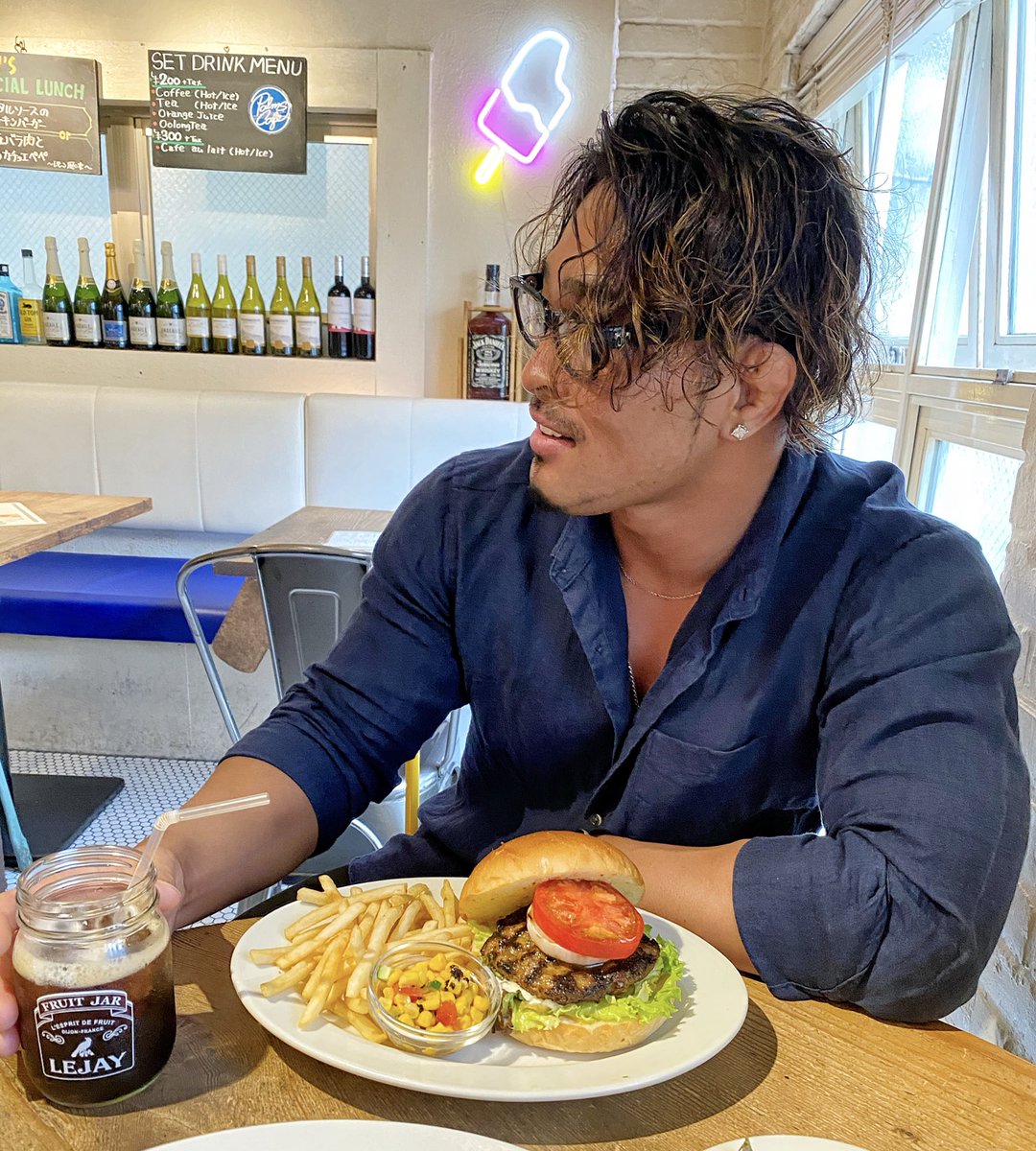 AkitoFitness's tweet photo. 今日はいっぱい食べた１日でした🤭

やっぱ食べるっていいね！！
でも昔のような食欲はどこへ行ったのか、、、

#palmscafe https://t.co/zpGO3o9JnY