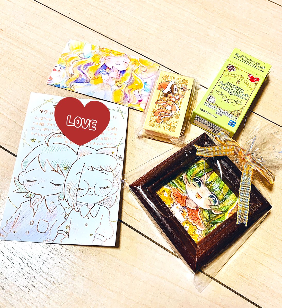 ながれん【@nagare018 】から超かわいい色紙が届いた〜〜〜〜〜〜〜!!!なにもう…超かわいいね…矢田はづも描いてくれててあまりの出来事に腰を抜かしました(^-^)(^-^)(^-^)はづきちゃんの一番くじもありがとう…;;;;優しい優しいながれんいつもサンキュー産休…!!大切にします…!!!!!☆彡