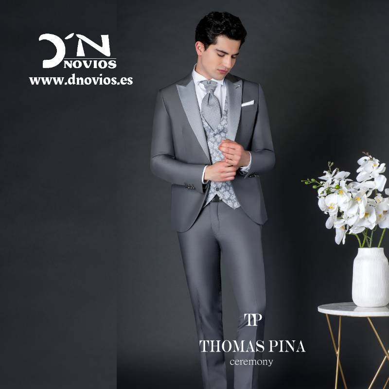 DNovios1's tweet photo. Porque no todos los novios se casan con un traje de color azul. 😉♥️
#bodas2020 #bodasespaña #smoking #esmoquin #siquiero#blancaradiante #bodasvalladolid #bodaspalencia #trajenovio #trajepadrino #vestidodenovia #vestidofiesta #noviasespaña #noviasvalladolid #wedding https://t.co/Ac1KQ4SzpX